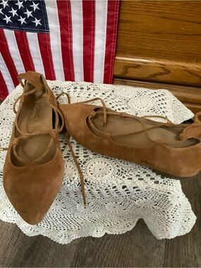 Vionic Cognac Suede Lace-Up Pointed Toe Flats